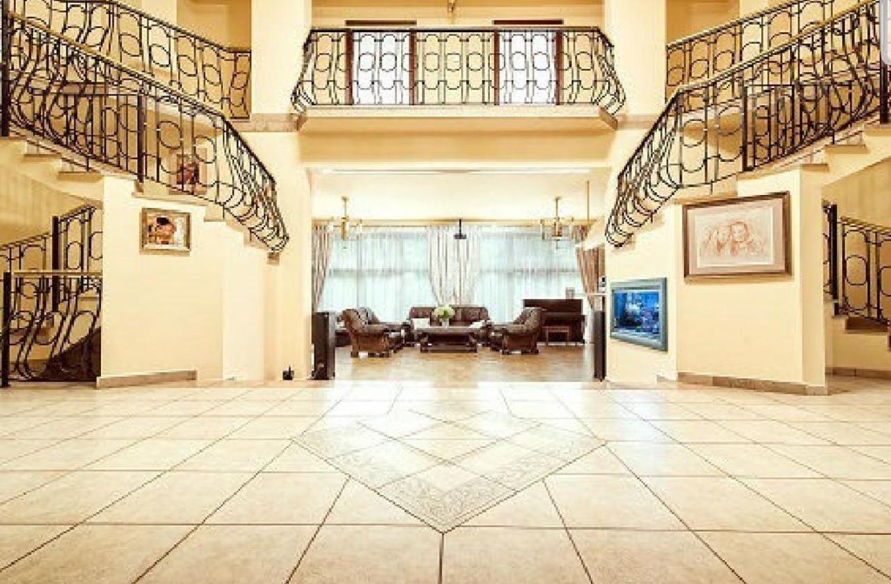 Hostel Parysa
