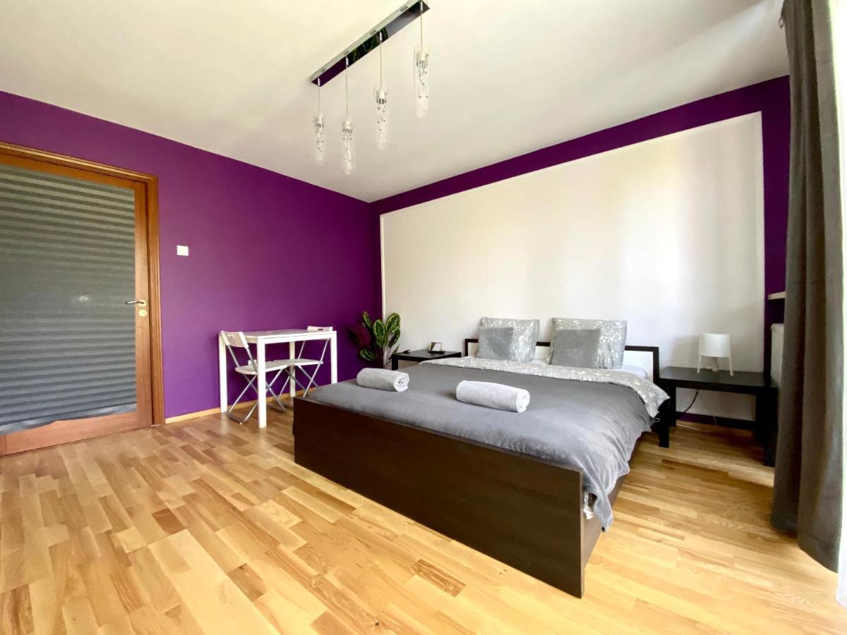 Hostel Parysa *